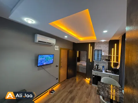 سوئیت یک‌خوابهٔ مدرن در تکسیم، چند قدمی خیابان استقلال — عکس ۲