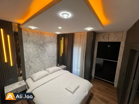 سوئیت یک‌خوابهٔ مدرن در تکسیم، چند قدمی خیابان استقلال — عکس ۶