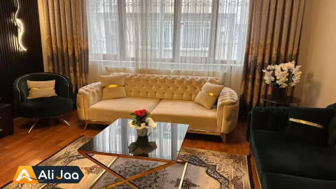 آپارتمان سه‌خوابهٔ لوکس با حیاط اختصاصی در شیشلی، نزدیک مترو