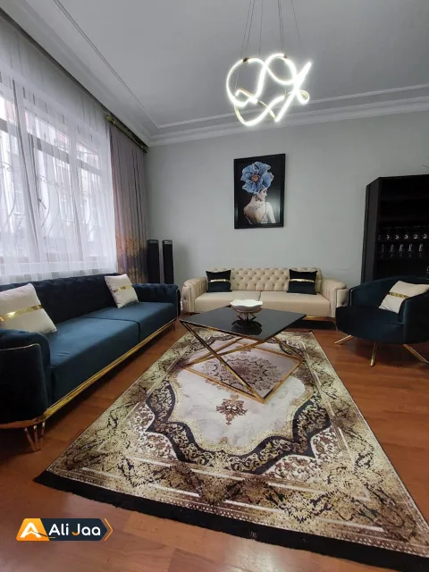 آپارتمان سه‌خوابهٔ لوکس با حیاط اختصاصی در شیشلی، نزدیک مترو — عکس ۵