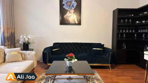 آپارتمان سه‌خوابهٔ لوکس با حیاط اختصاصی در شیشلی، نزدیک مترو — عکس ۶