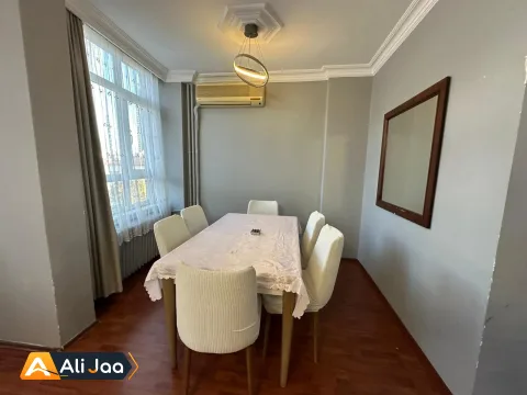 آپارتمان سه‌خوابه با بالکن و ویو در شیشلی، یک دقیقه تا جواهیر — عکس ۲