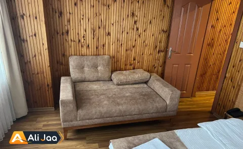 سوئیت رویال با طراحی چوبی و ویوی شهر، نزدیکِ میدان تکسیم — عکس ۶