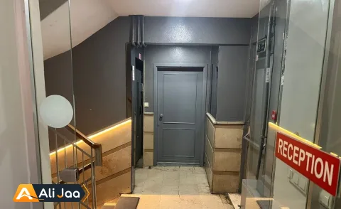 سوئیت یک‌خوابهٔ کینگ ۴۵ متری، نزدیکِ خیابان استقلال — عکس ۲۳