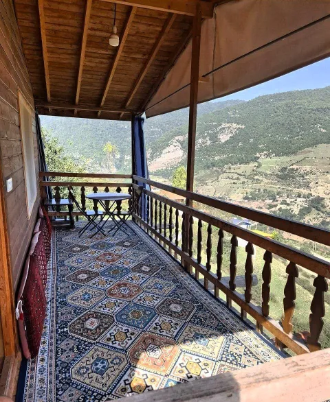 کلبه چوبی تیارا — عکس ۸