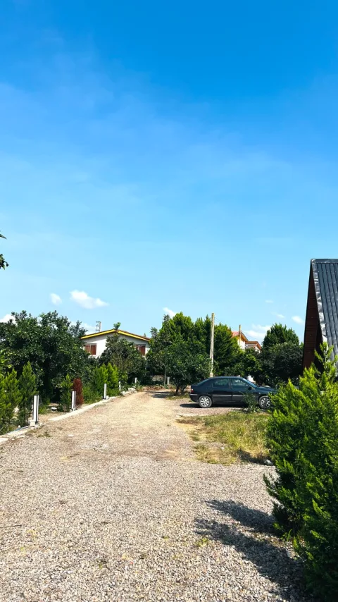 کلبه سویسی جکوزی دار در چمستان — عکس ۱۱